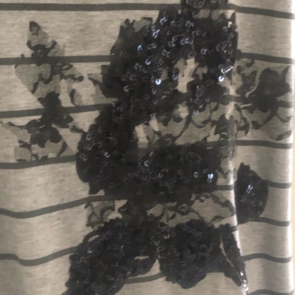 Sequins Floral Rose Gray Black Top Sz 3 - Picture 2 of 6